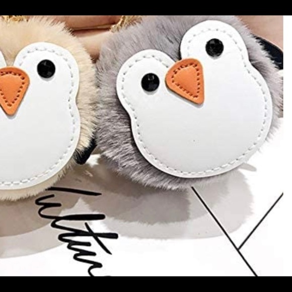 🆕 Rose Gold Puffy Penguin Keychain - Picture 4 of 7